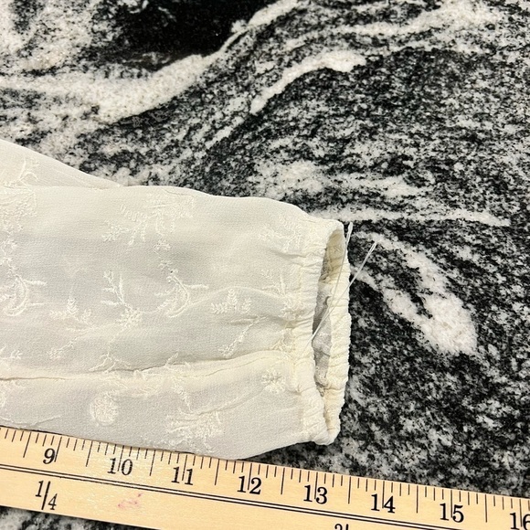 LUCKY BRAND NWOT ivory chiffon blouse with small botanical embroidery - Picture 9 of 14